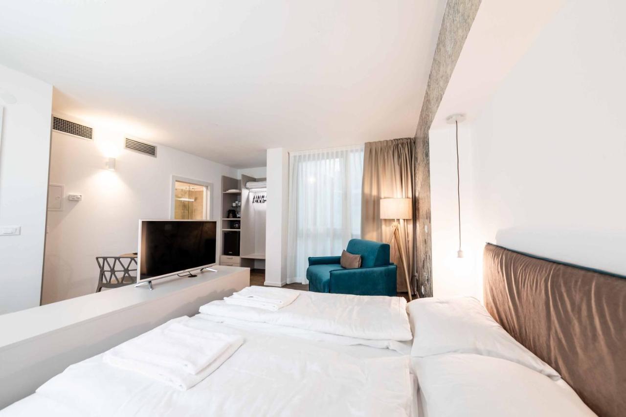 Stay Cooper L Guesthouse Zum Loewen Merano Eksteriør bilde