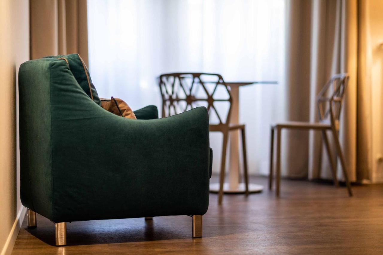 Stay Cooper L Guesthouse Zum Loewen Merano Eksteriør bilde