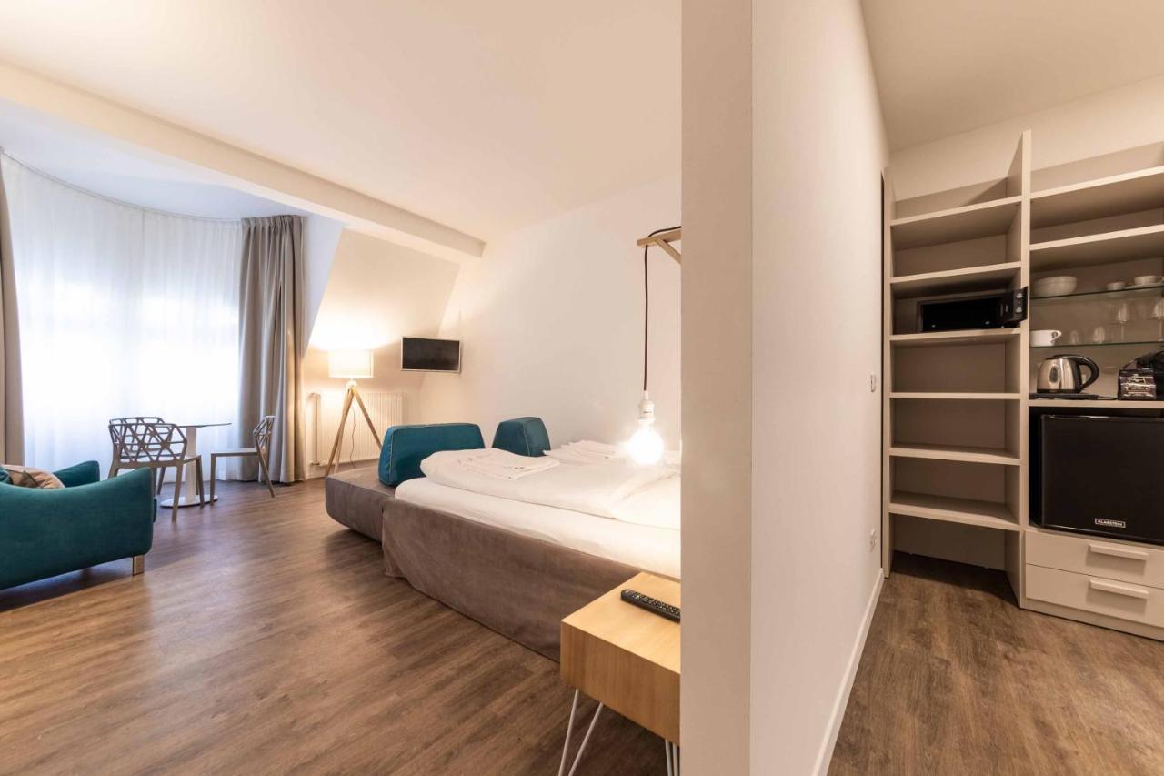 Stay Cooper L Guesthouse Zum Loewen Merano Eksteriør bilde